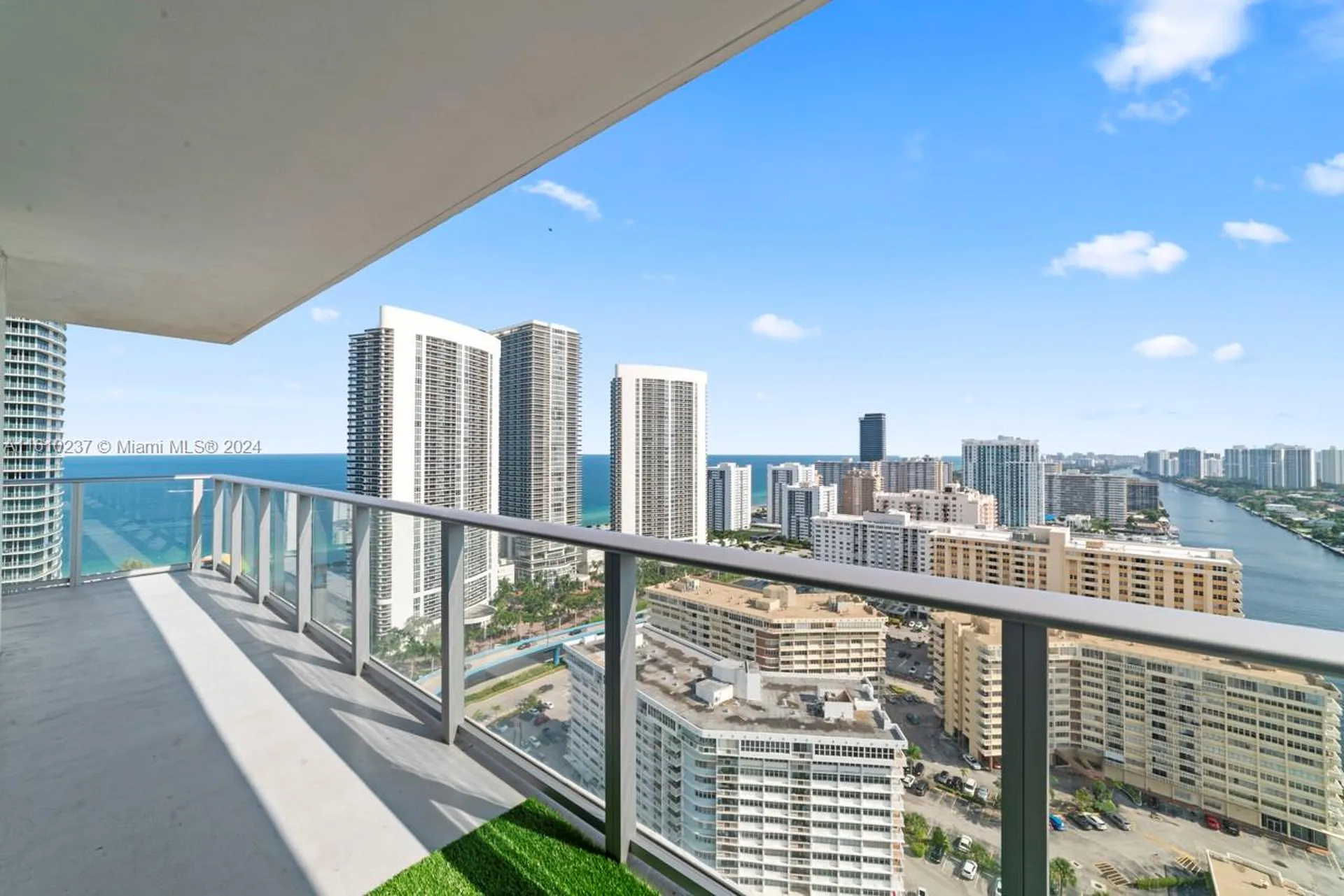 4010 S Ocean Drive Hollywood FL 33019