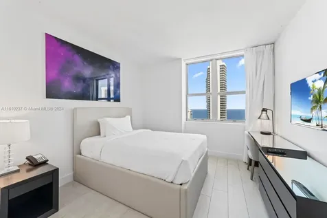 4010 S Ocean Drive Hollywood FL 33019