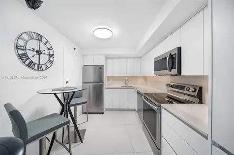6039 Collins Avenue Miami Beach FL 33140