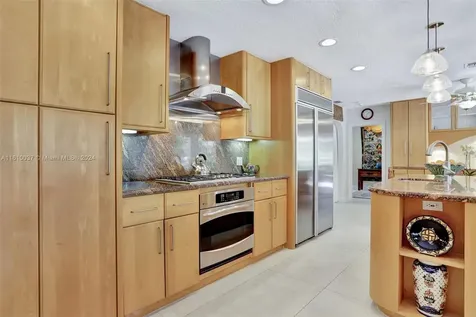 1442 NW 100th Drive Coral Springs FL 33071