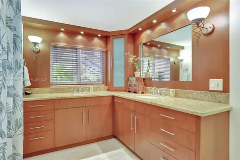1442 NW 100th Drive Coral Springs FL 33071