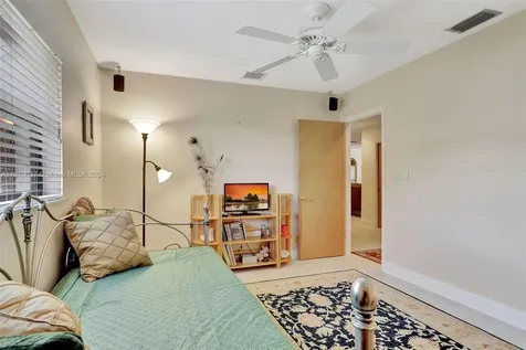 1442 NW 100th Drive Coral Springs FL 33071