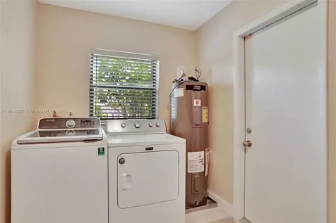 1442 NW 100th Drive Coral Springs FL 33071