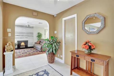 1442 NW 100th Drive Coral Springs FL 33071
