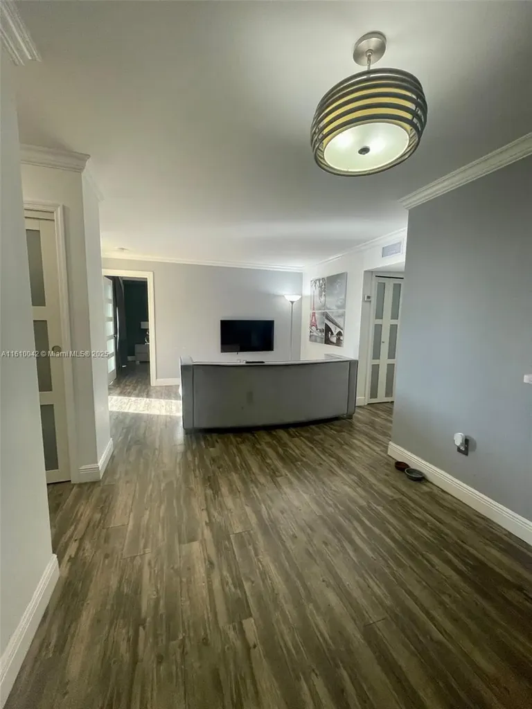 11800 SW 18th Street Miami FL 33175