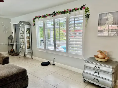 301 SE 8th Street Pompano Beach FL 33060