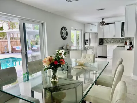 301 SE 8th Street Pompano Beach FL 33060