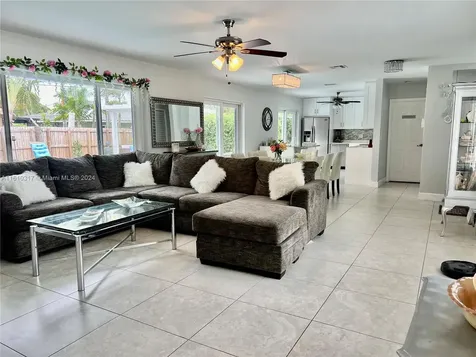 301 SE 8th Street Pompano Beach FL 33060