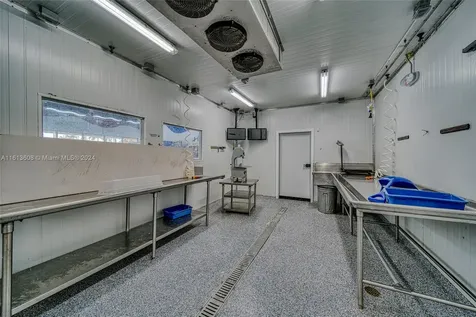 Top Of The Line Fish & Seafood Market With Distribution In Miami Miami FL 33186
