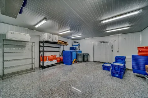 Top Of The Line Fish & Seafood Market With Distribution In Miami Miami FL 33186