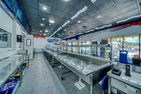 Top Of The Line Fish & Seafood Market With Distribution In Miami Miami FL 33186