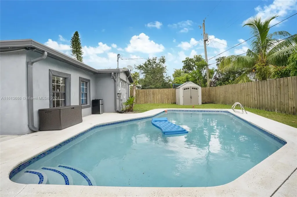 6450 Allen Street Hollywood FL 33024