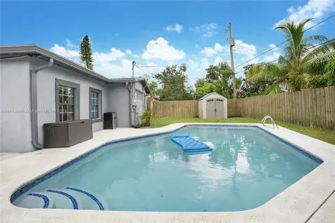 6450 Allen Street Hollywood FL 33024