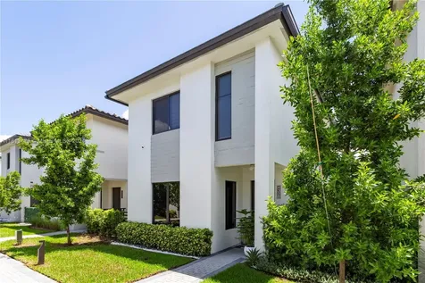 4358 NW 80th Court Doral FL 33166