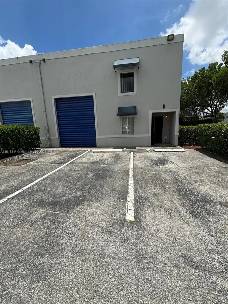 10770 NW 138th Street Hialeah Gardens FL 33018