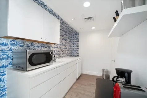 1100 West Avenue Miami Beach FL 33139