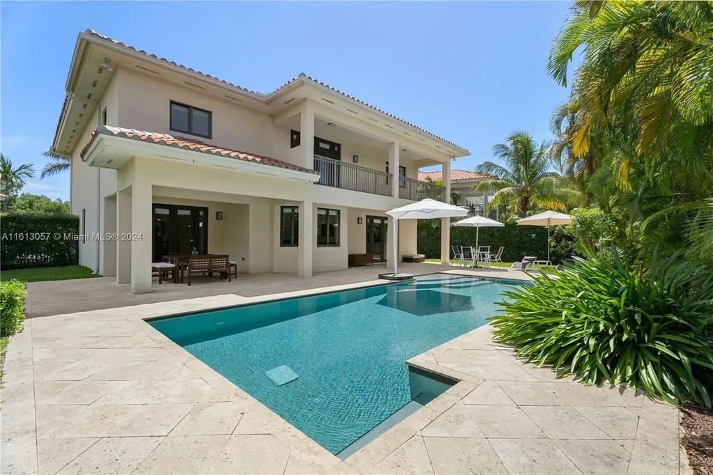 19378 SW 77th Place Cutler Bay FL 33157
