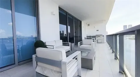 3300 NE 188 Street Aventura FL 33180