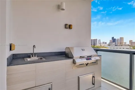 3300 NE 188 Street Aventura FL 33180