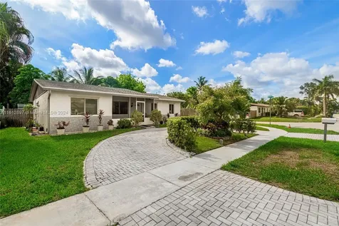 306 SW 78th Avenue North Lauderdale FL 33068