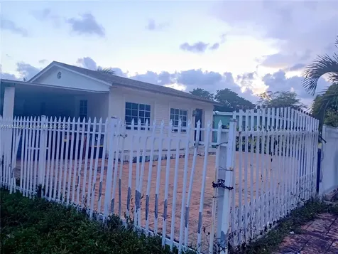 Miami FL 33147
