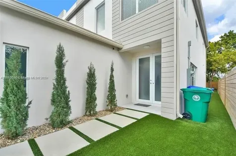 3445 SW 14th Street Miami FL 33145