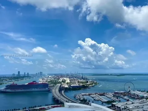 888 Biscayne Boulevard Miami FL 33132