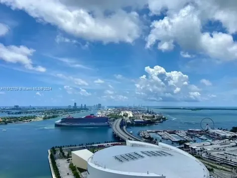 888 Biscayne Boulevard Miami FL 33132