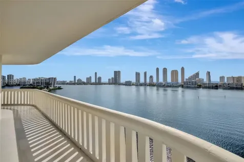 3000 Island Boulevard Aventura FL 33160