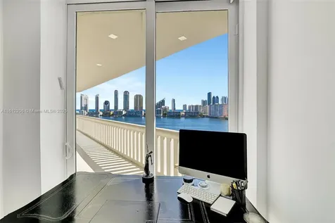 3000 Island Boulevard Aventura FL 33160