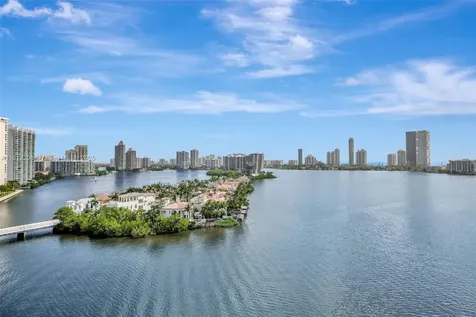 3000 Island Boulevard Aventura FL 33160