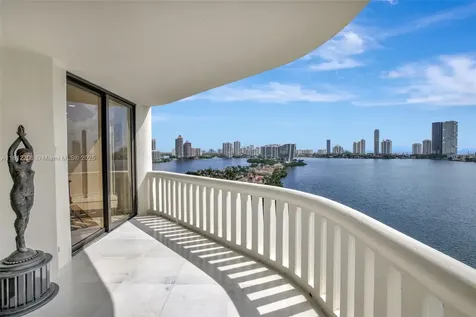 3000 Island Boulevard Aventura FL 33160