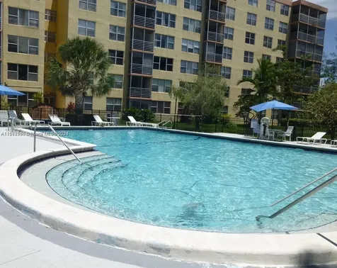 17890 W Dixie Hwy 601 Highway North Miami Beach FL 33160