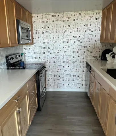 17890 W Dixie Hwy 601 Highway North Miami Beach FL 33160