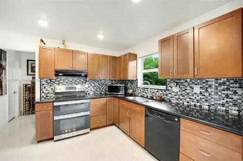 8943 SW 128th Street Miami FL 33176