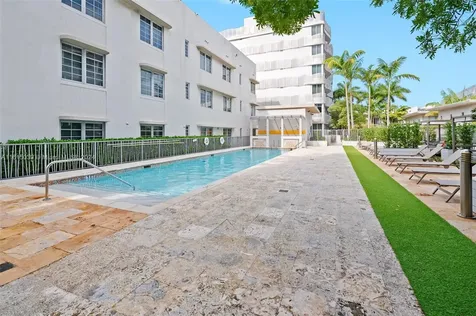 2155 Washington Court Miami Beach FL 33139
