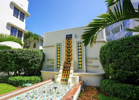 2155 Washington Court Miami Beach FL 33139