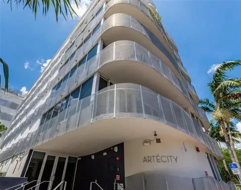 2155 Washington Court Miami Beach FL 33139