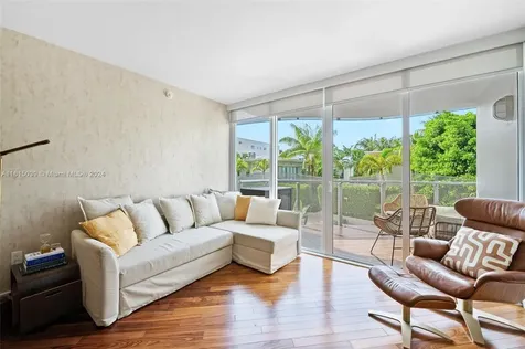 2155 Washington Court Miami Beach FL 33139