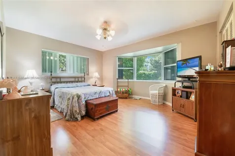 10780 SW 124th Street Miami FL 33176