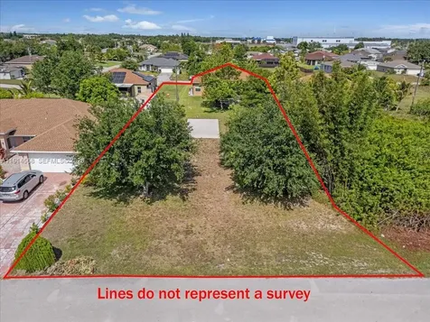 821 Carlfield Avenue Lehigh Acres FL 33971