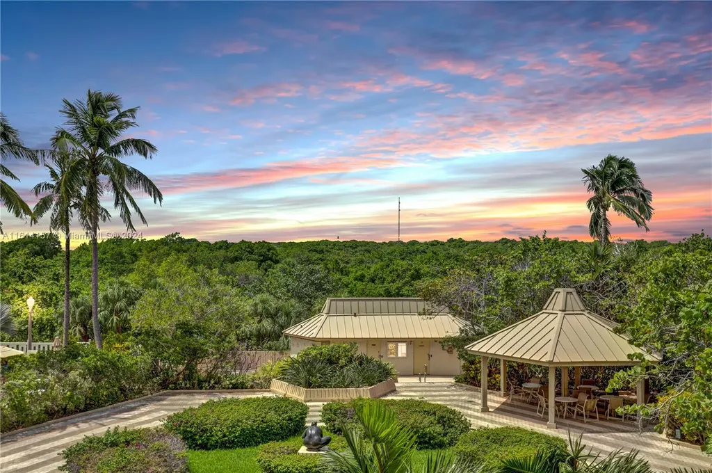 1111 Crandon Boulevard Key Biscayne FL 33149
