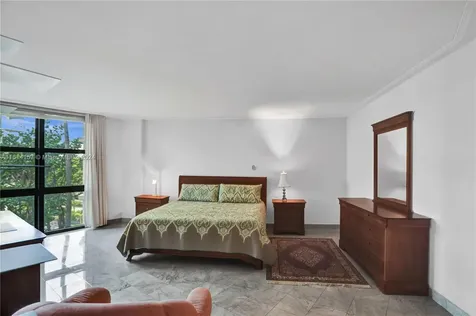 1111 Crandon Boulevard Key Biscayne FL 33149