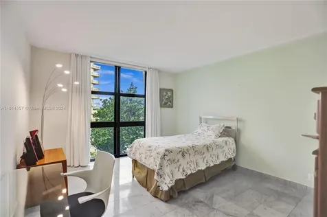 1111 Crandon Boulevard Key Biscayne FL 33149