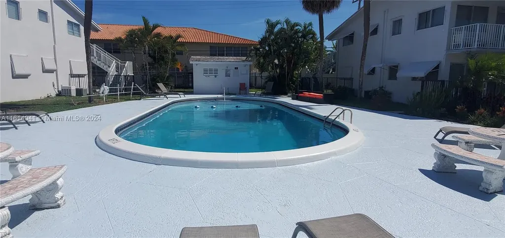 2000 NE 51st Court Fort Lauderdale FL 33308