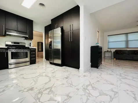 4720 Jefferson Street Hollywood FL 33021
