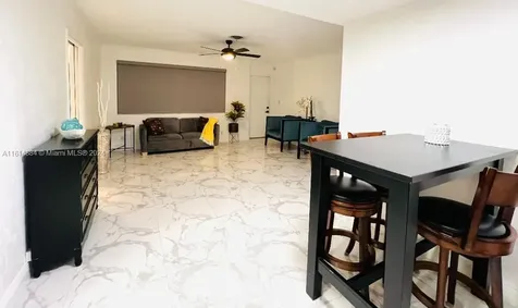 4720 Jefferson Street Hollywood FL 33021