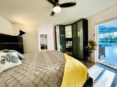 4720 Jefferson Street Hollywood FL 33021