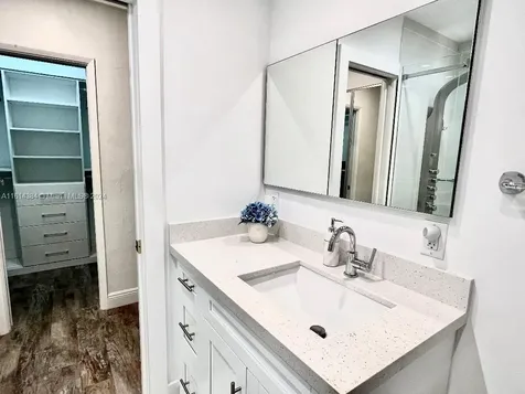 4720 Jefferson Street Hollywood FL 33021