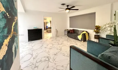 4720 Jefferson Street Hollywood FL 33021